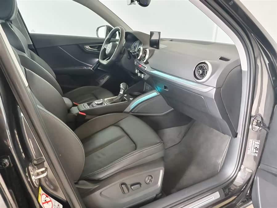 Audi Q2L 2024 imagem de carro #9