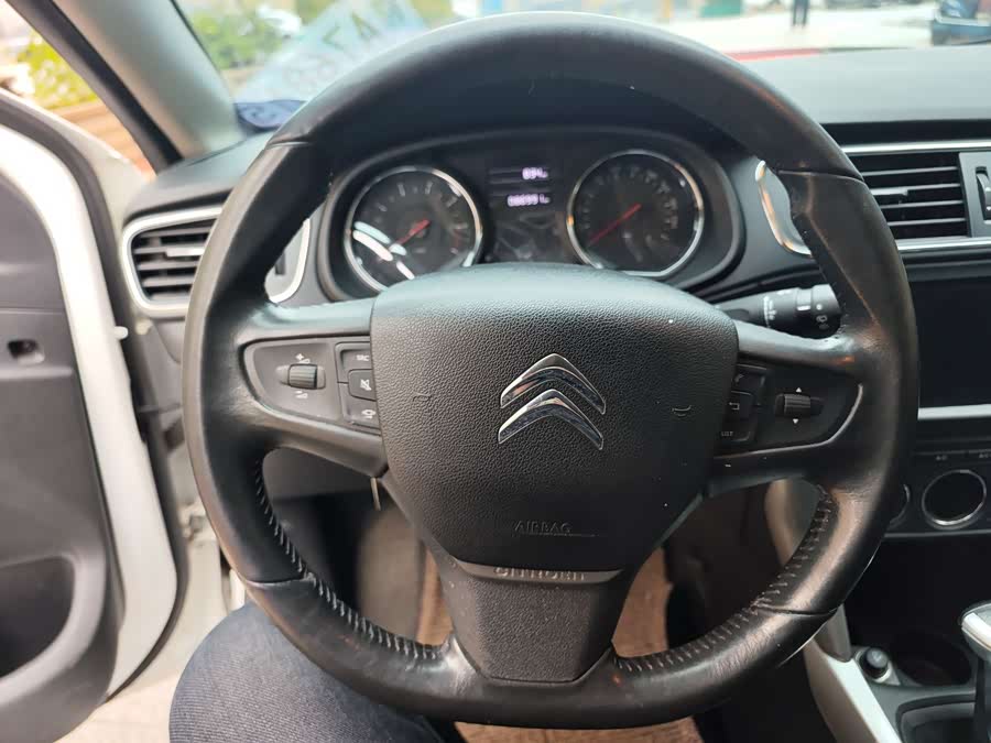 Citroen C3-XR 2015 car image #9