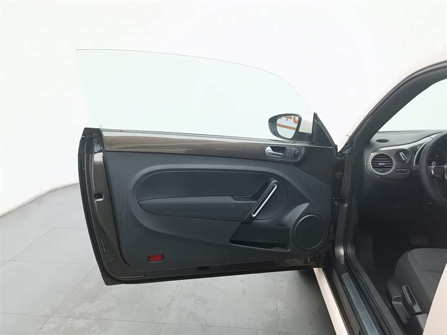 Volkswagen Beetle 2014 immagine di auto #9