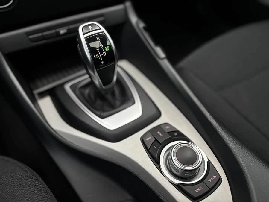 BMW X1 2015 car image #9