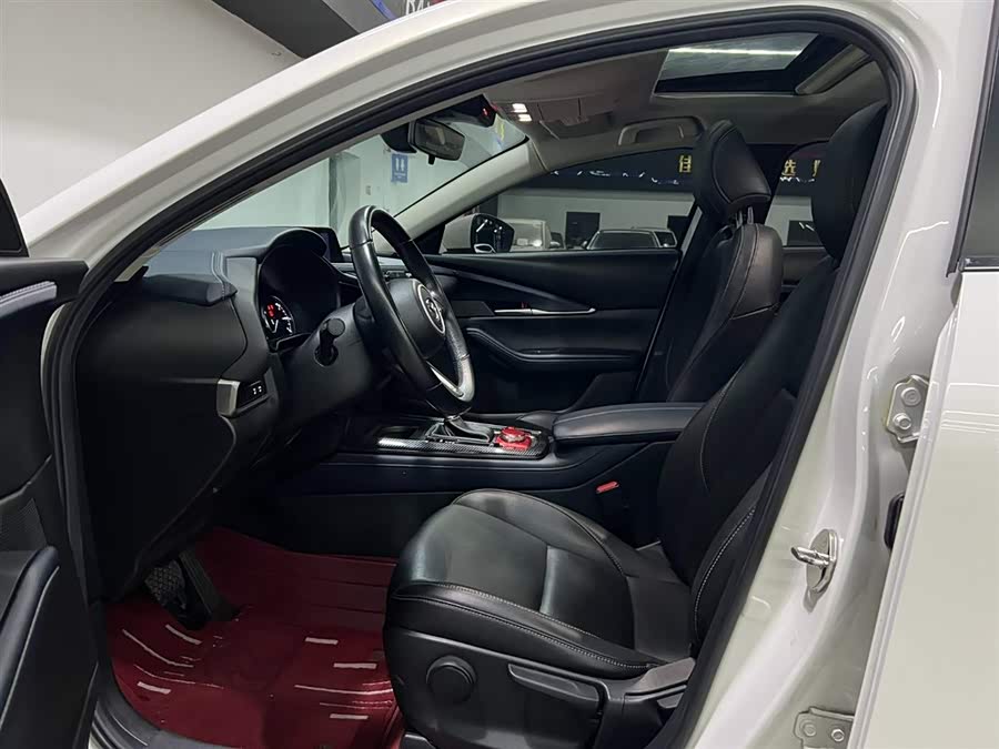 Mazda CX-30 2022 изображение автомобиля #9