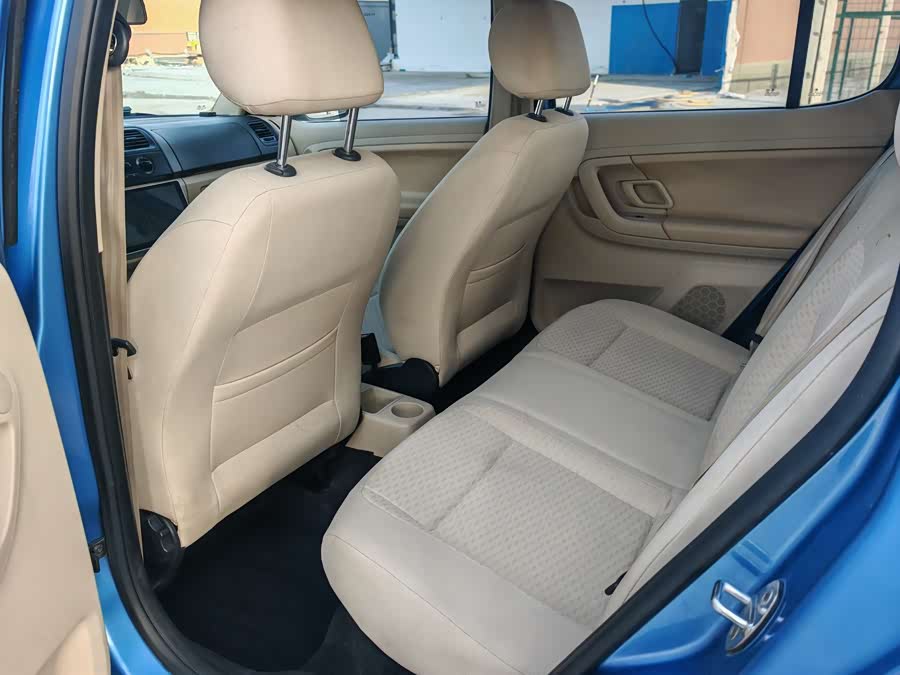 Skoda Fabia 2014 immagine di auto #9