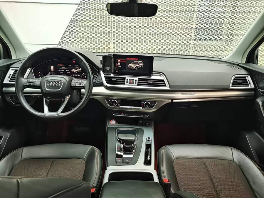 Audi Q5L 2019 car image #9