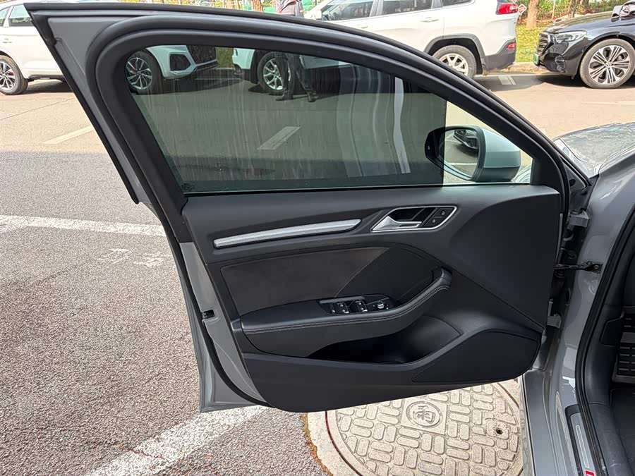 Audi RS 3 2017 صورة سيارة #9