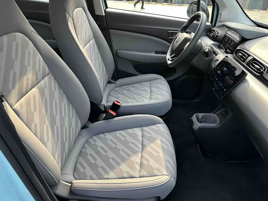 零跑汽车 零跑T03 2025 汽车图片 #9