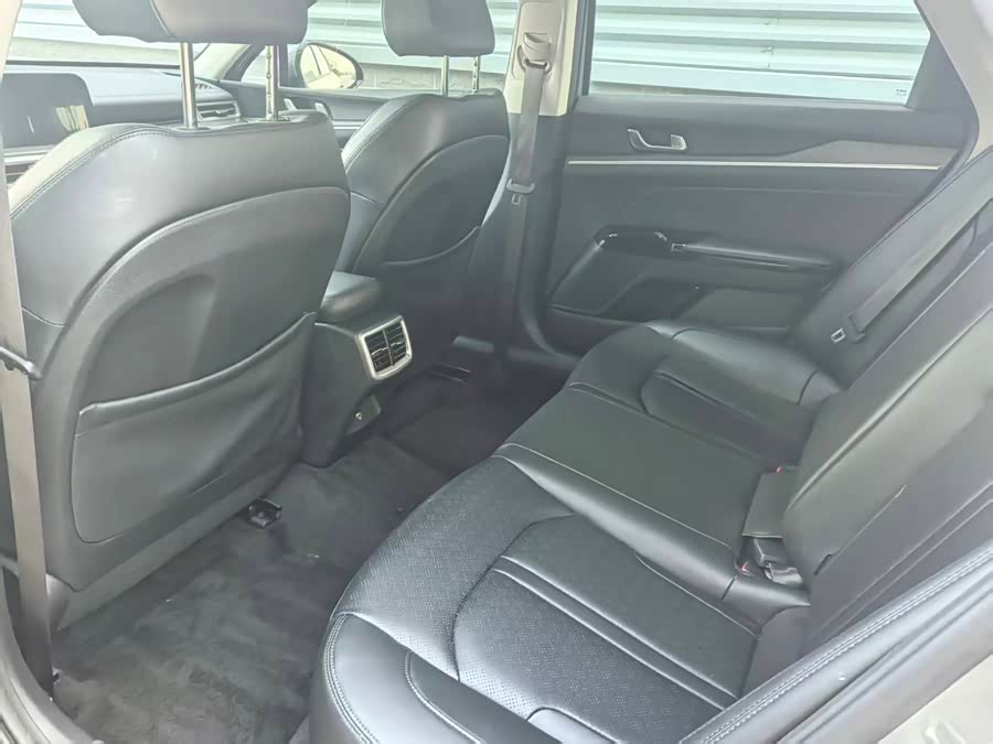 起亚 起亚K5 2024 汽车图片 #9