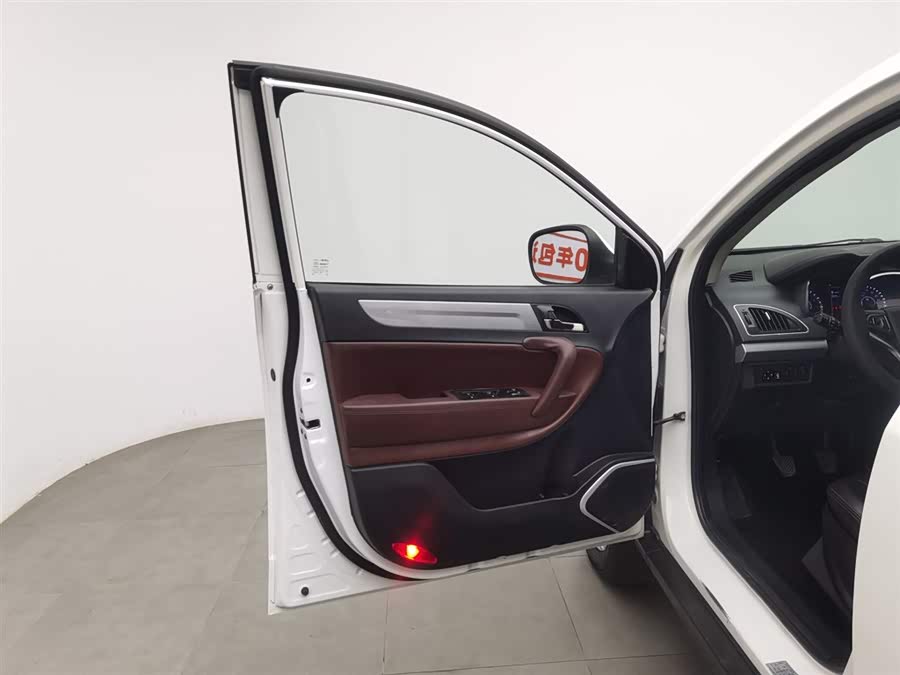 JAC 2015 imagem de carro #9