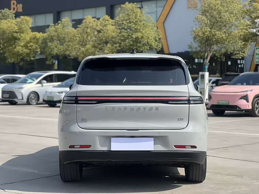 零跑汽车 零跑C10 2024 汽车图片 #9