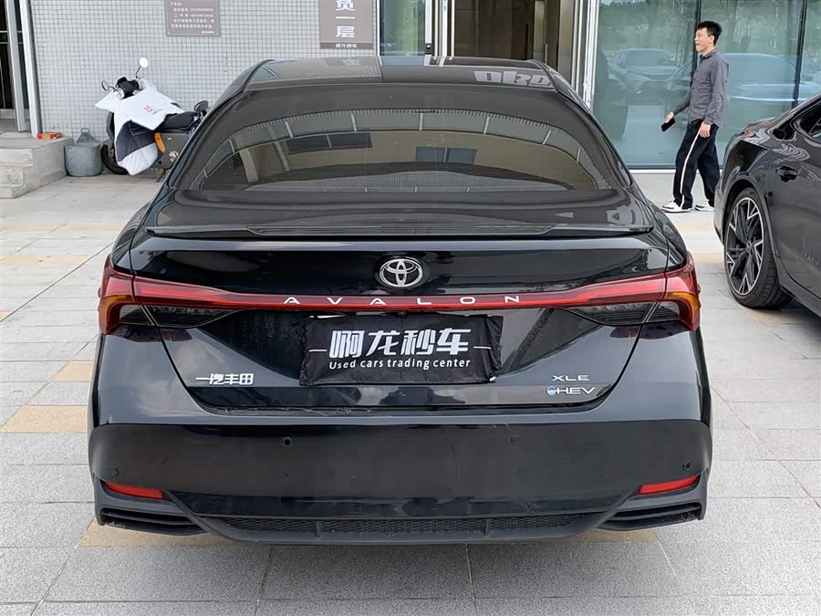 Toyota Avalon 2025 car image #9