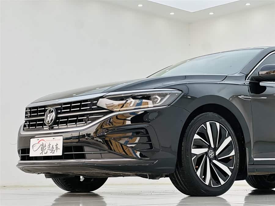 Volkswagen Passat 2023 صورة سيارة #9
