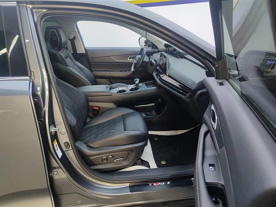 Changan UNI-K iDD 2022 car image #9