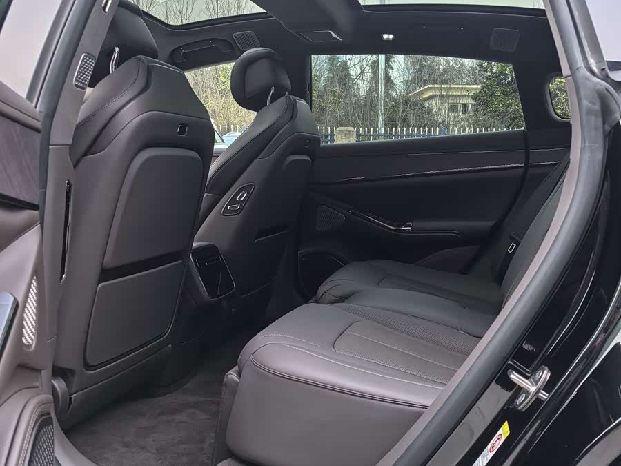 Denza Z9 2024 صورة سيارة #9