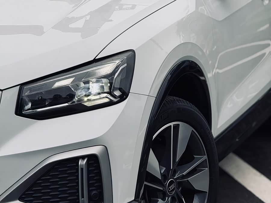 Audi Q2L 2024 imagem de carro #9