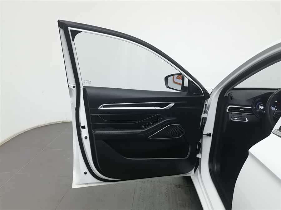 GEELY Emgrand 2023 car image #9