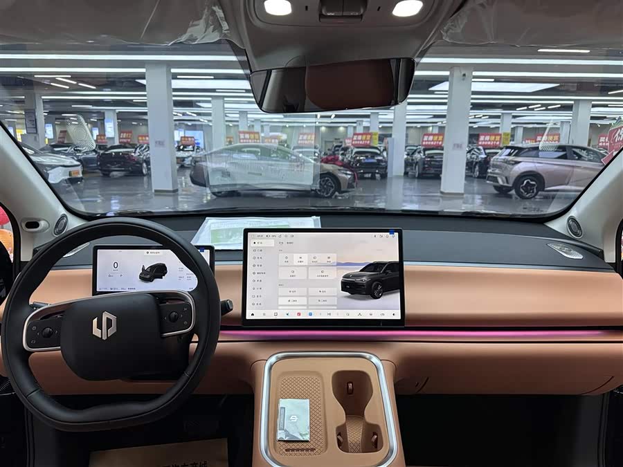 零跑汽车 零跑C16 2025 汽车图片 #9