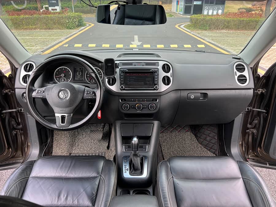 Volkswagen Tiguan 2016 car image #9