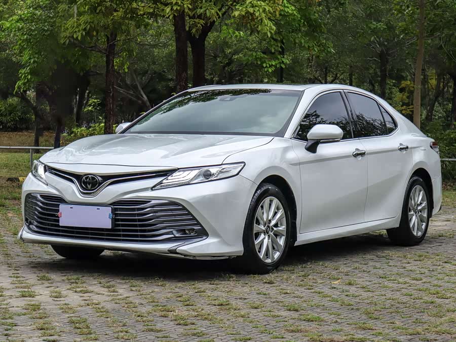 Toyota Camry 2020 car image #9