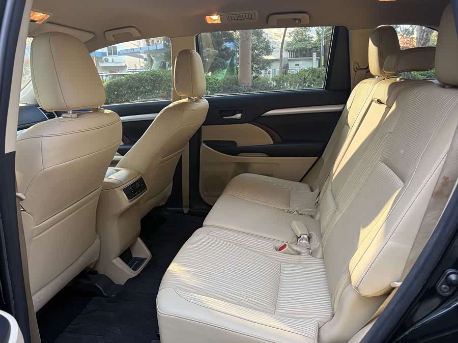 Toyota Highlander 2016 #9 Toyota Highlander 2016 car image #9