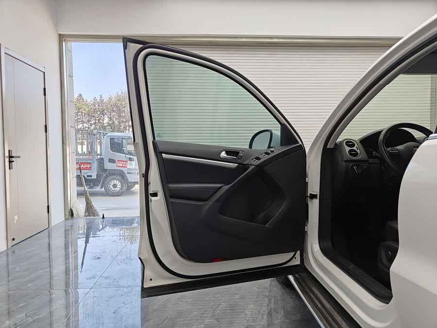 大众 Tiguan 2012 汽车图片 #9