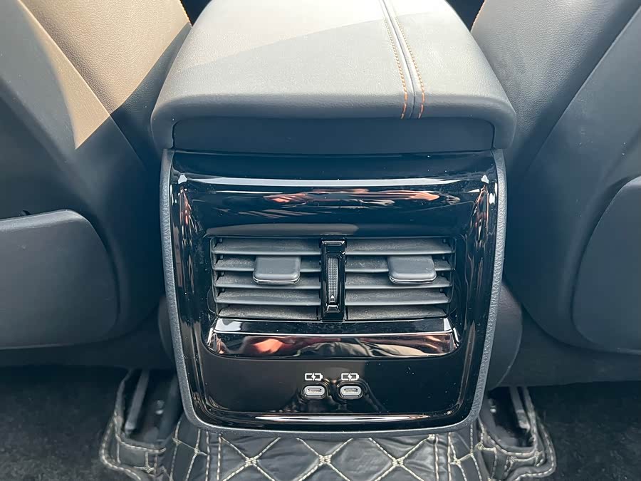 Toyota Avalon 2024 car image #9