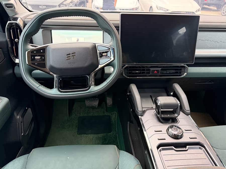 Jetour Traveller 2023 car image #9
