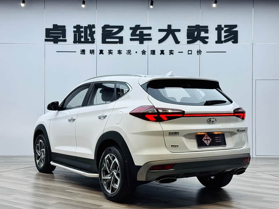 Hyundai Tucson 2021 car image #9