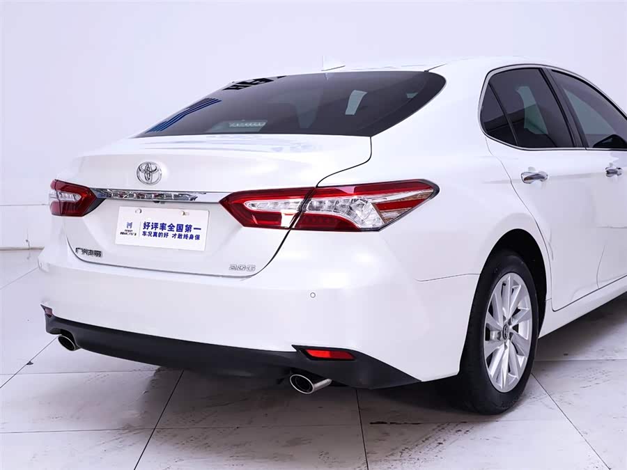 Toyota Camry 2022 car image #9