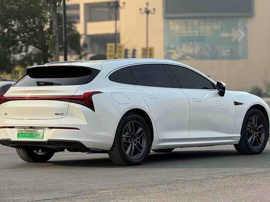 哪吒汽车 哪吒S猎装 2025 汽车图片 #9