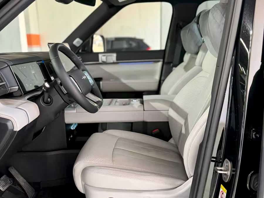 FangChengBao Tiger 7 2025 car image #9