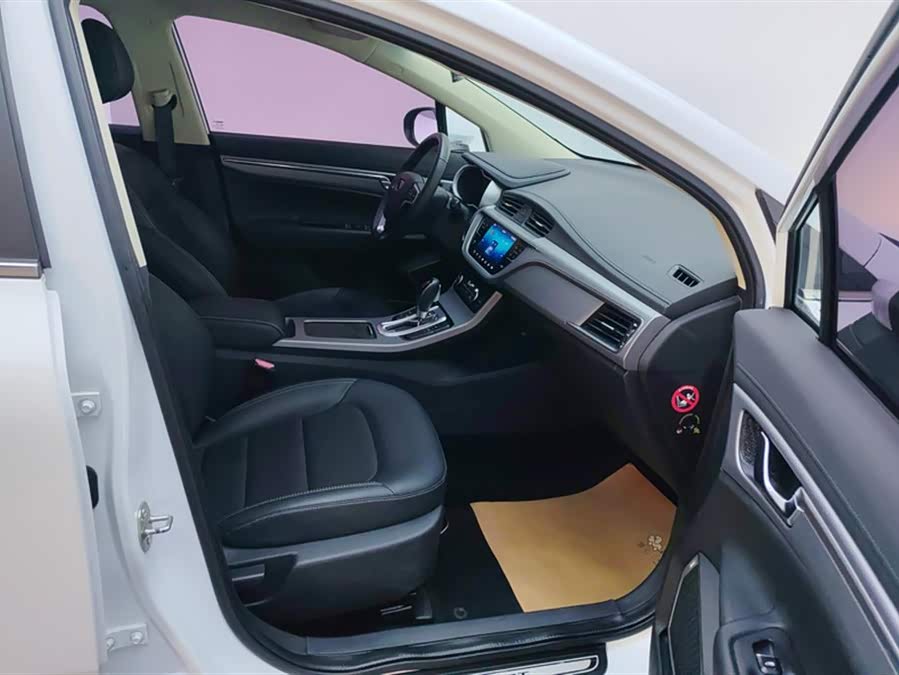 GEELY Emgrand GS 2018 car image #9