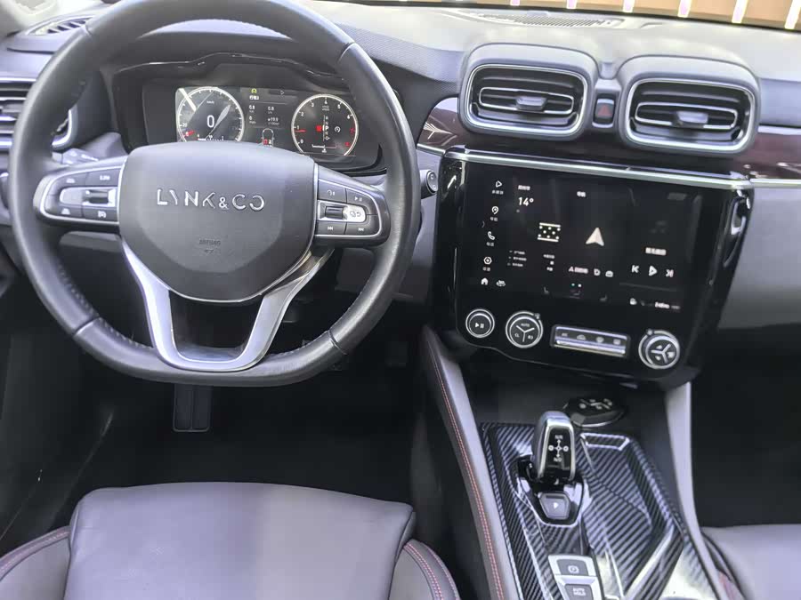 Lynk & Co 02 2020 #9 Lynk & Co 02 2020 car image #9