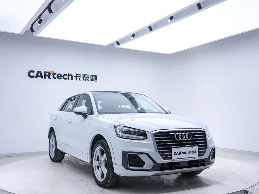 Audi Q2L 2021 immagine di auto #9