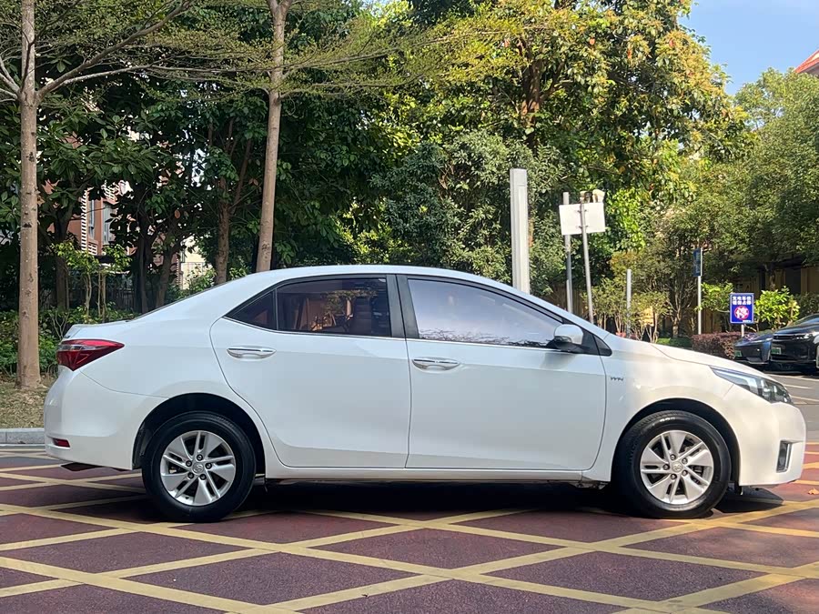 Toyota Corolla 2015 car image #9