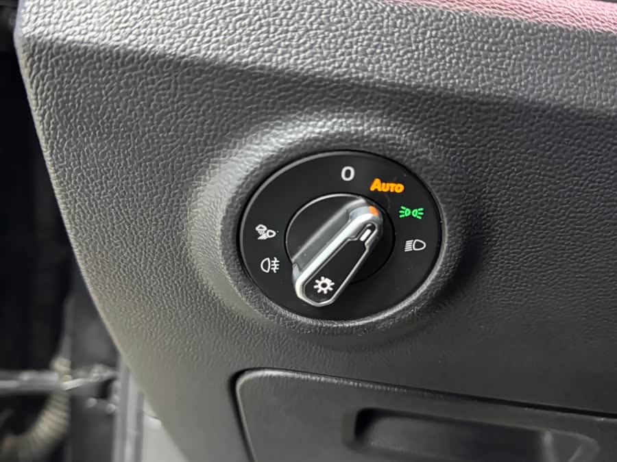 Volkswagen Tayron 2023 immagine di auto #9