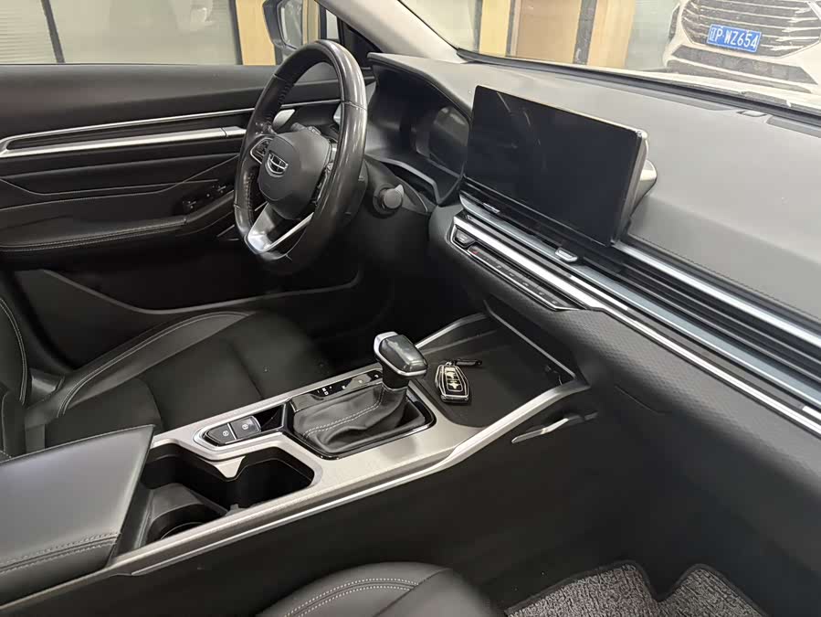 GEELY Emgrand 2021 car image #9