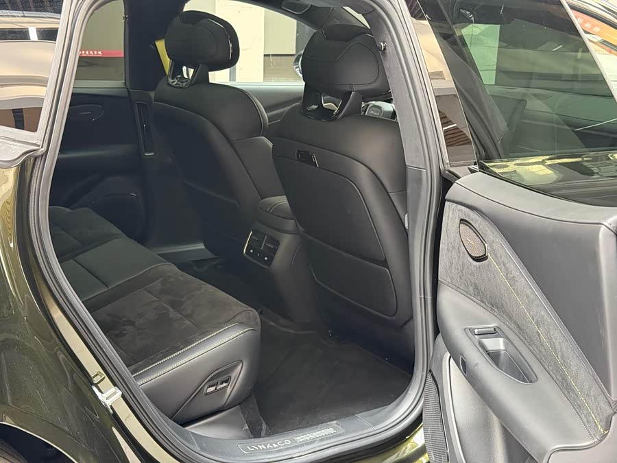 Lynk & Co 10 EM-P 2025 car image #9