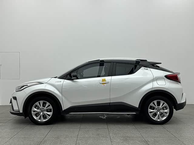 Toyota Izoa 2022 car image #9