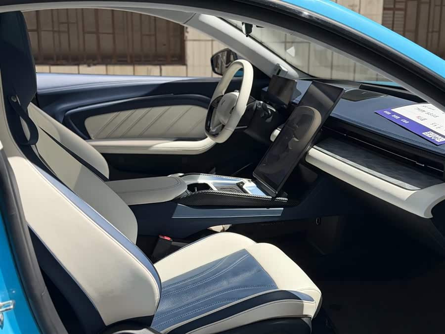 哪吒汽车 哪吒GT 2023 汽车图片 #9