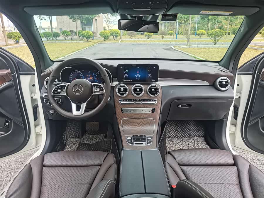 Mercedes-Benz GLC Class 2022 car image #9