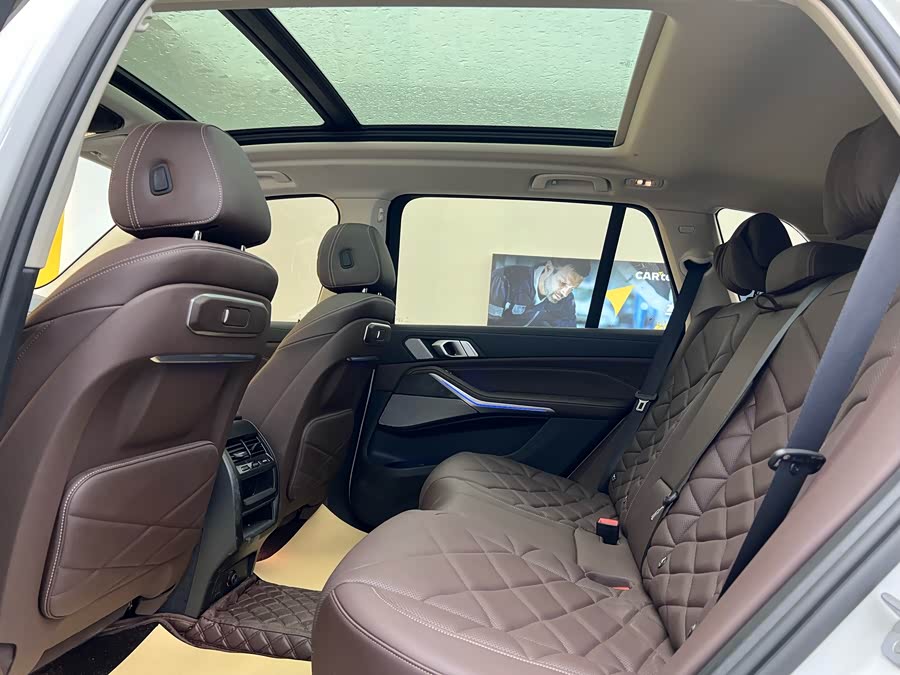 BMW X5 2025 imagem de carro #9