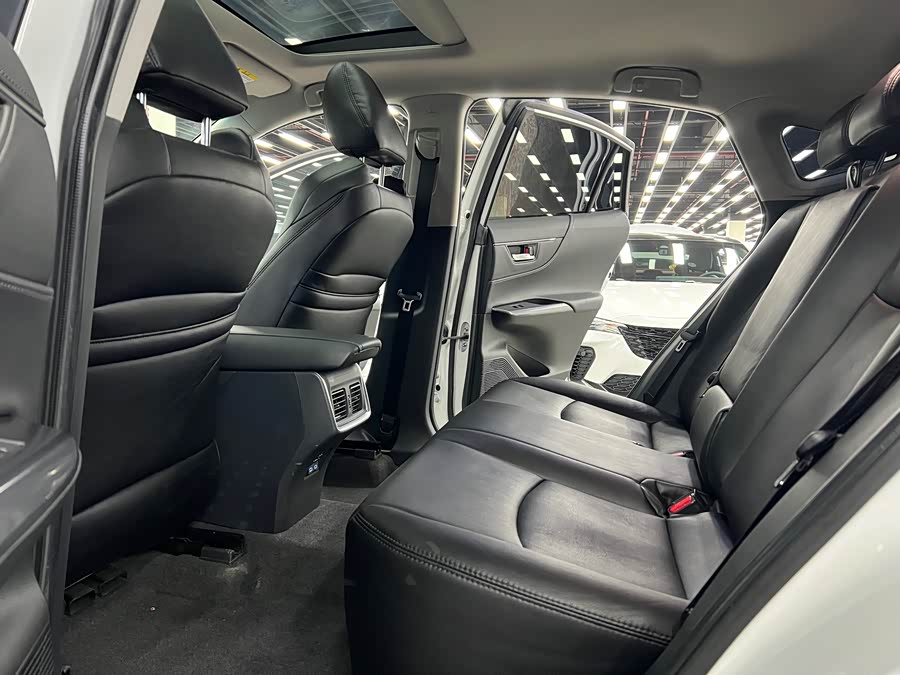 Toyota Harrier 2022 car image #9