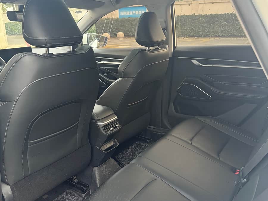 GEELY Emgrand 2023 car image #9