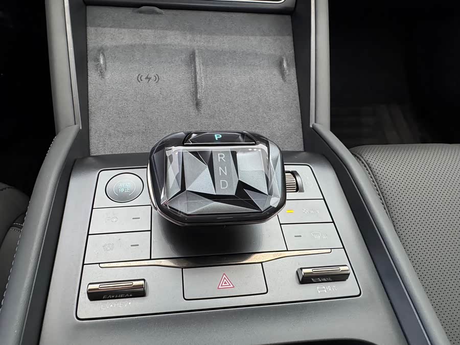 BYD Qin L 2025 car image #9