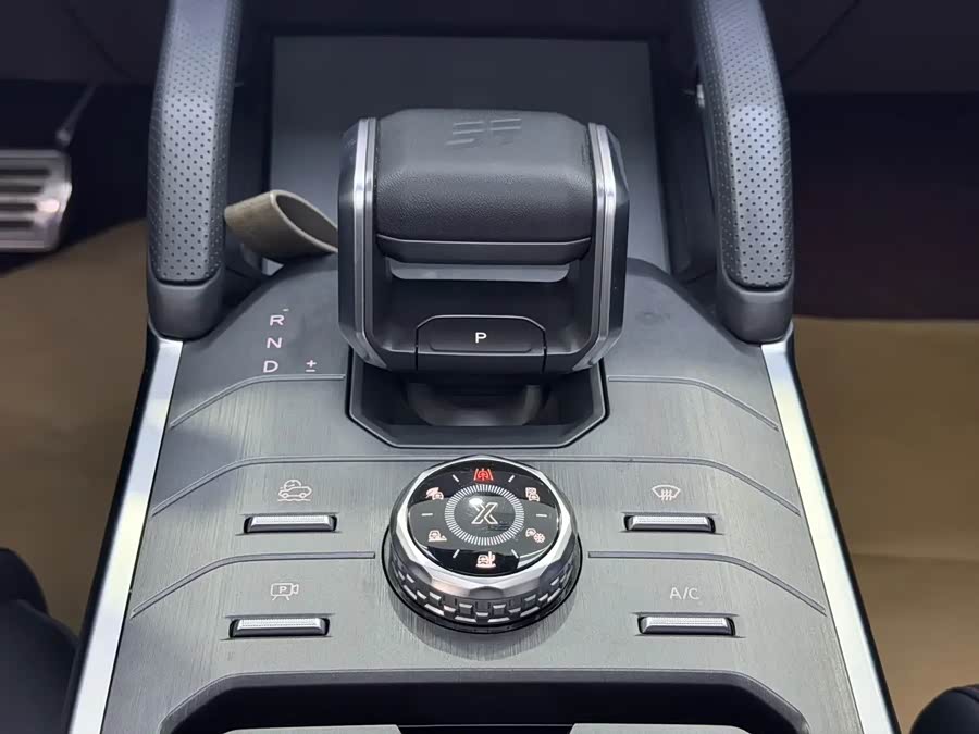 Jetour Traveller 2025 car image #9