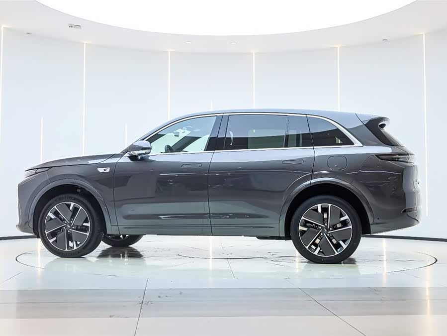 Li L7 2025 immagine di auto #9