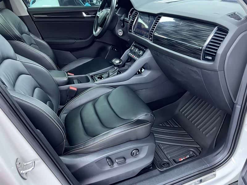 Skoda Kodiaq 2018 imagem de carro #9