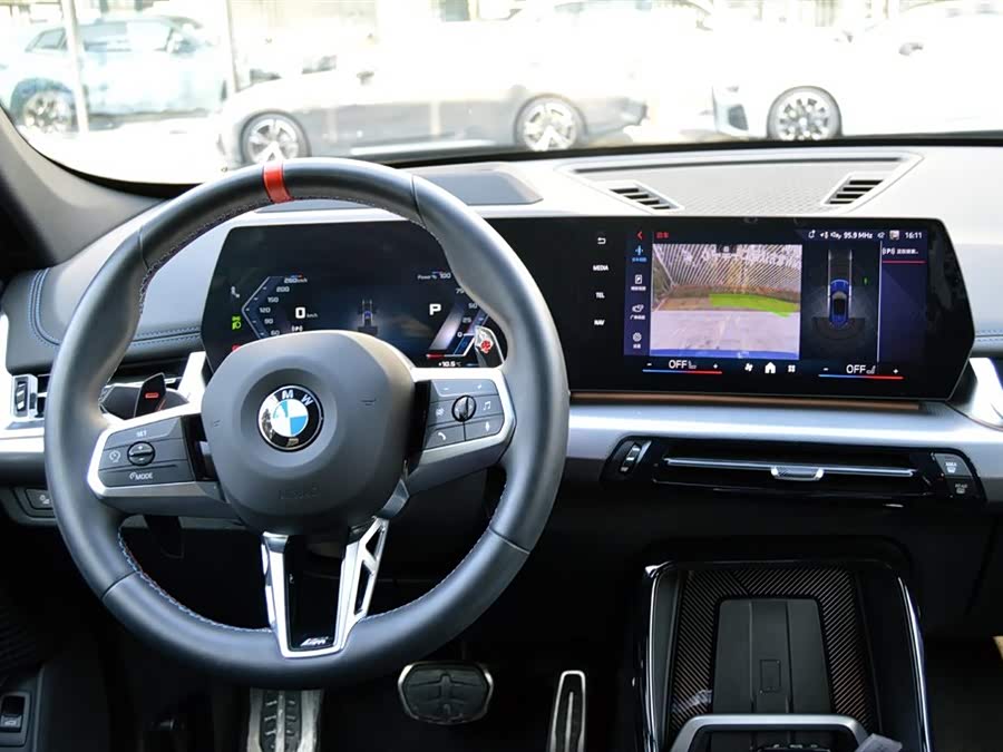 BMW X1 M35Li 2025 car image #9