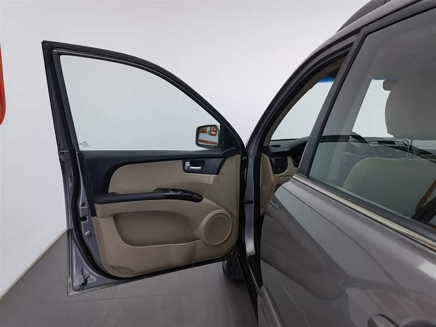 Kia Sportage 2015 immagine di auto #9