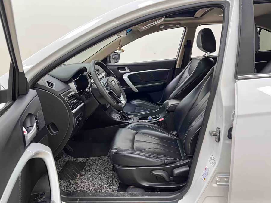 GEELY Emgrand 2016 #9 GEELY Emgrand 2016 car image #9
