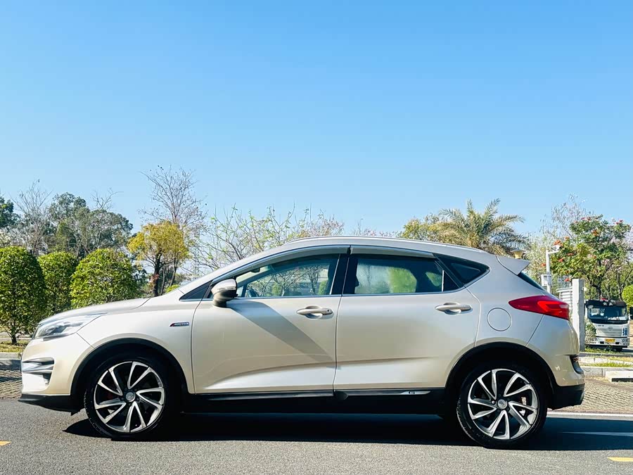 GEELY Emgrand GS 2017 car image #9